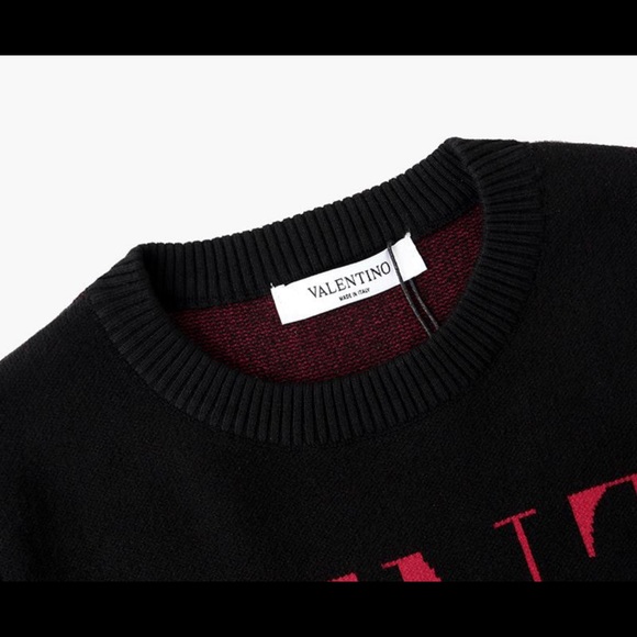 COPY - Valentino - Picture 3 of 4